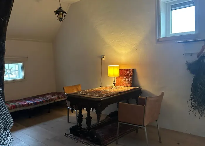 Onder De Paardenkastanje *